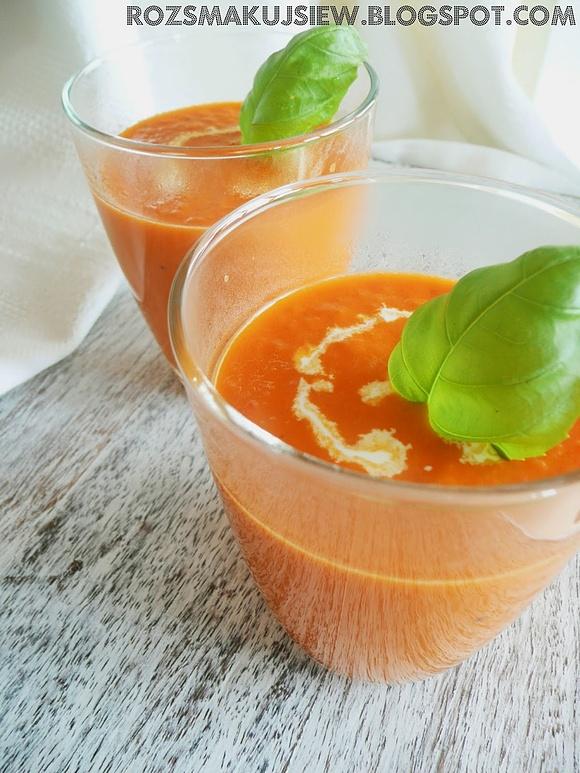 Krem z pieczonej papryki i pomidorów z mascarpone