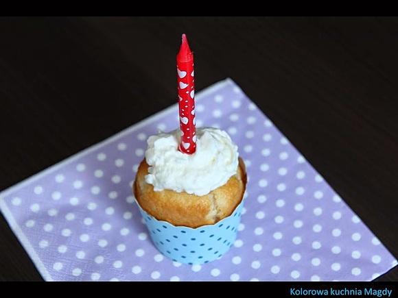Muffinki magdaleński z jogurtem i miodem