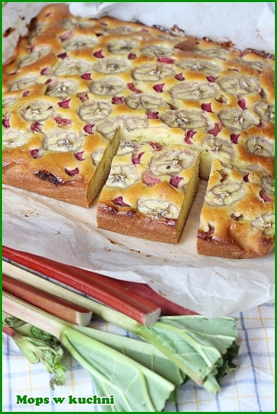 Ciasto z bananami i rabarbarem