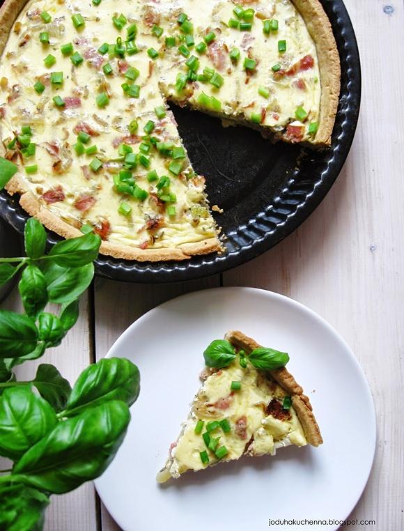 Tarta cebulowa z boczkiem