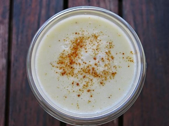 Summer Smoothie z mango i bananów na mleku kokosowym