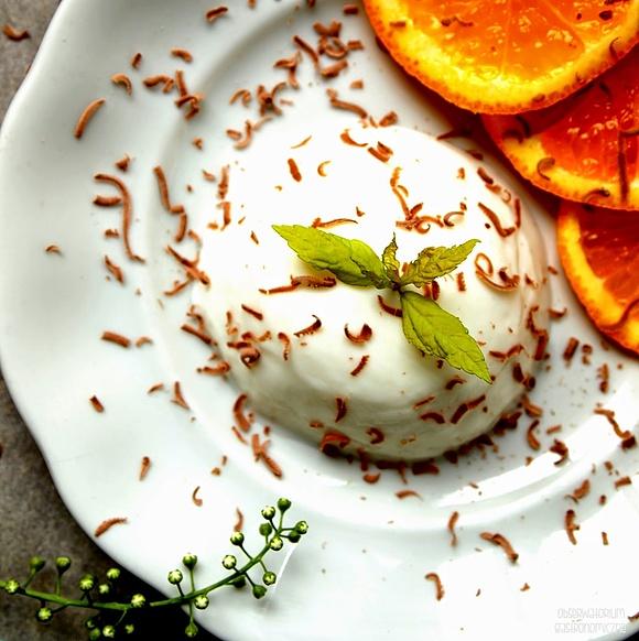 Kremowa panna cotta na jogurcie greckim