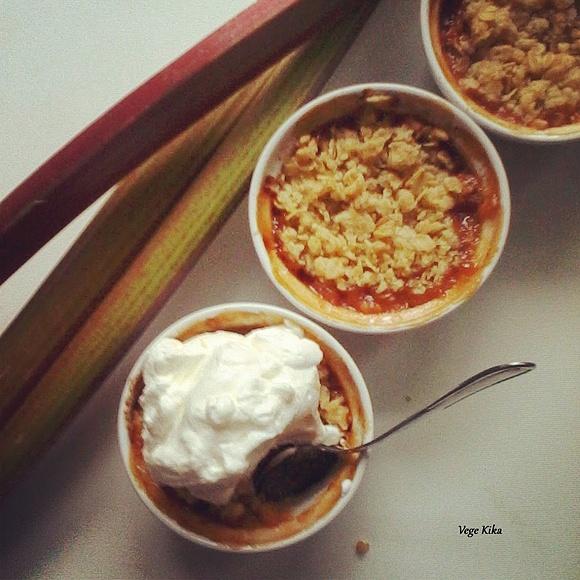 Crumble z rabarbarem