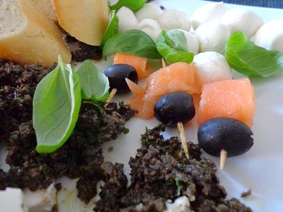 Pasta z czarnych oliwek