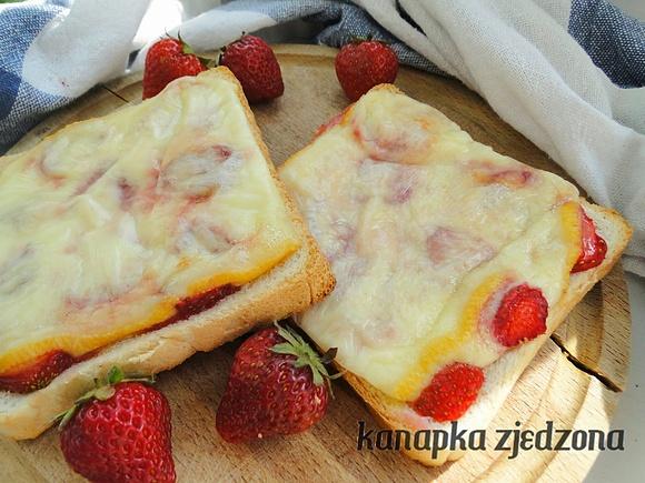 Raclette z truskawkami