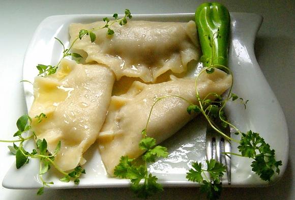 Pierogi z gotowaną polędwicą, cytryną i tymiankiem
