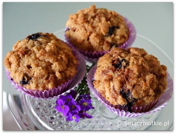 Muffiny z jagodami i kruszonką - deser na dzień dziecka