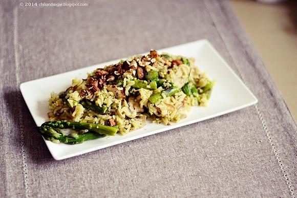 Migdałowe risotto ze szparagami
