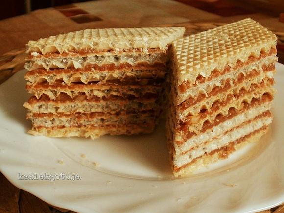 Orzechowy wafel - deser bez pieczenia z orzechami włoskimi