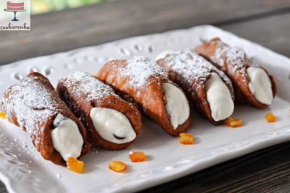 Cannoli Siciliani - chrupiące rurki z kremem