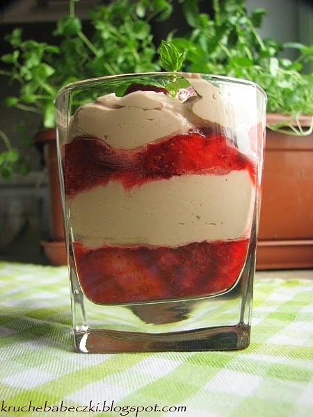 Truskawkowo nutellowa rozpusta - szybki deser z truskawkami