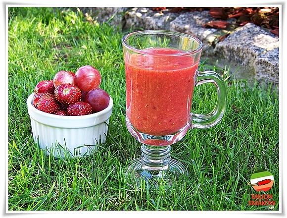 Truskawkowo-pomarańczowe smoothie