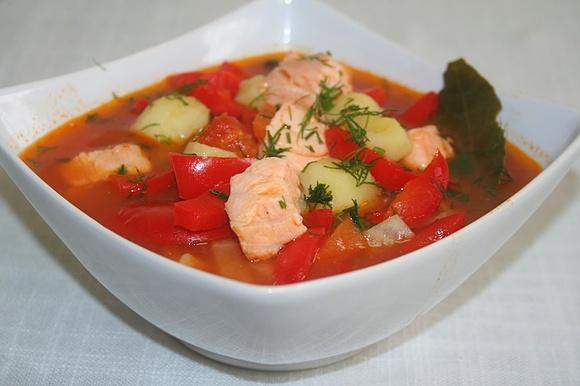 Gulasz łososiowy