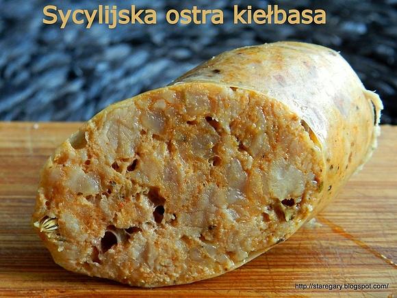 Sycylijska ostra kiełbasa z papryką i koper włoski