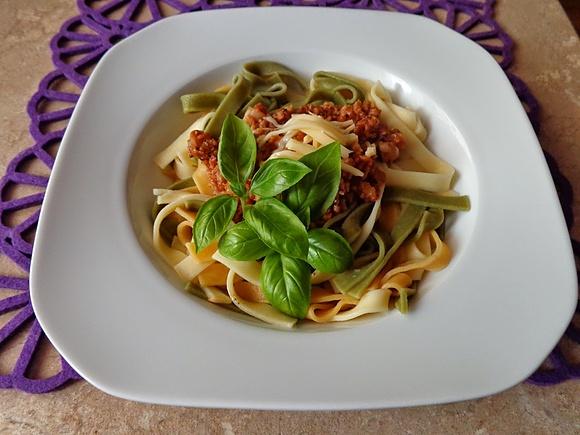 Kolorowe spaghetti