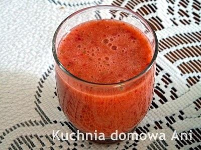 Koktajl truskawkowy z miętą