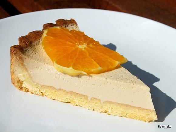 Tarta jogurtowa z owocami sezonowymi