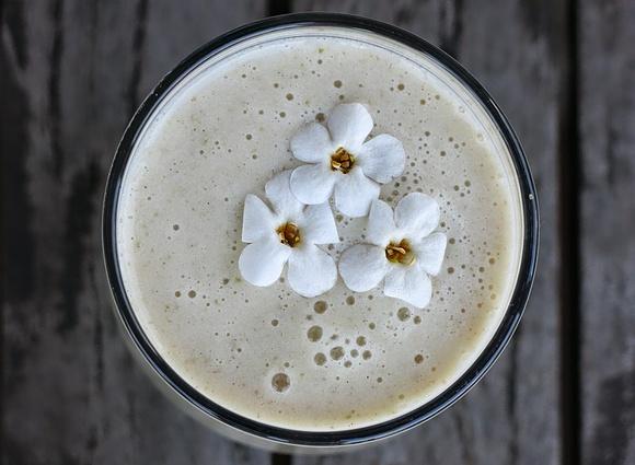 Gruszka z imbirem i cynamonem smoothie raw vegan