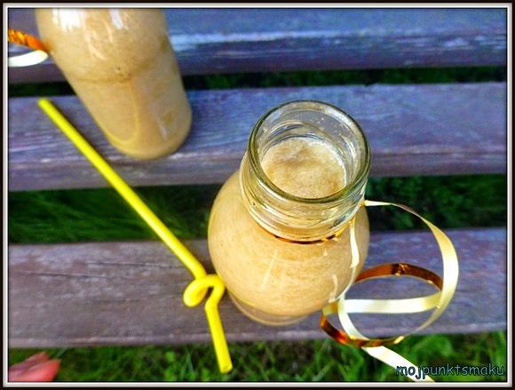 Smoothie z melonem, jabłkami i bananem