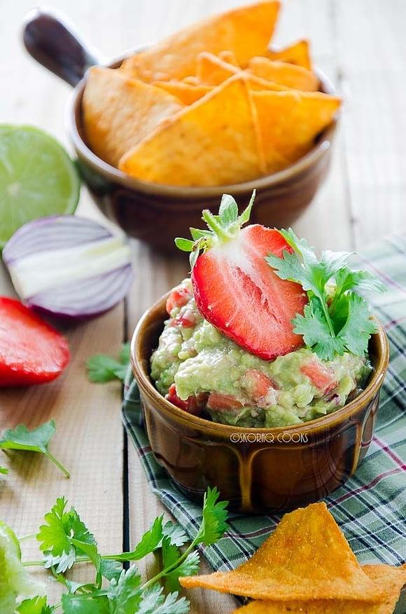 Guacamole z truskawkami