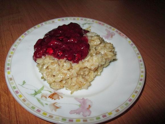 Ryżowy deser z mlekiem kokosowym i owocami