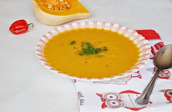 Zupa krem z dyni z porem i chili