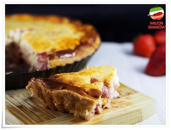 Tarta sernikowa z truskawkami