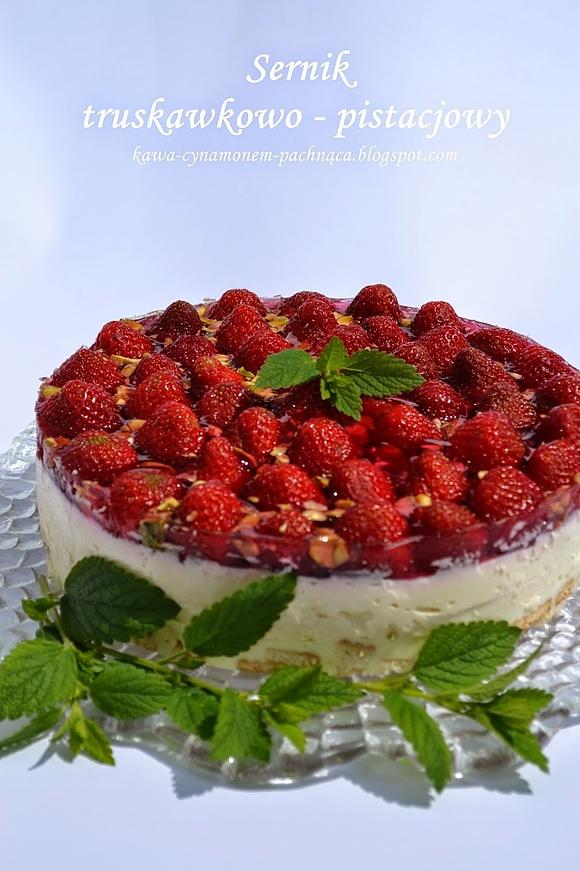 Sernik truskawkowo-pistacjowy