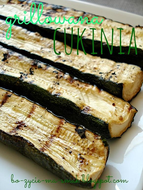 Grillowane cukinie z dipem koperkowym i fetą