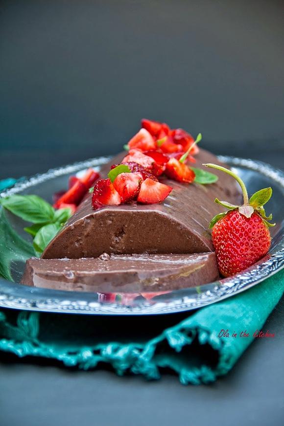 Panna cotta z nutellą i owocami