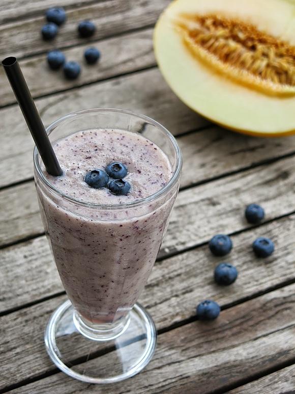 Melon i borówka smoothie