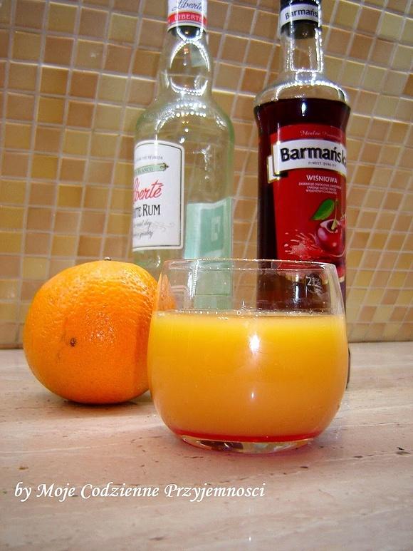 Floryda - orzeźwiający drink z pomarańczy i wiśni