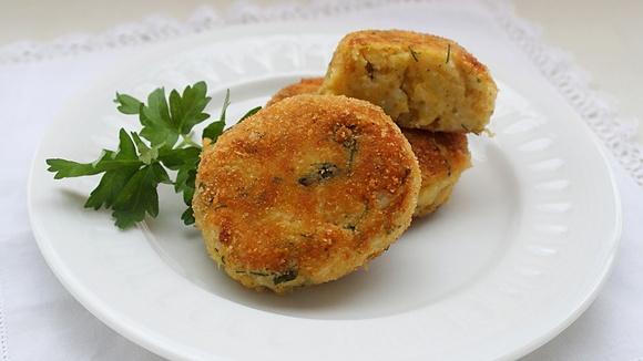 Kalafiorowe kotlety z żółtym serem