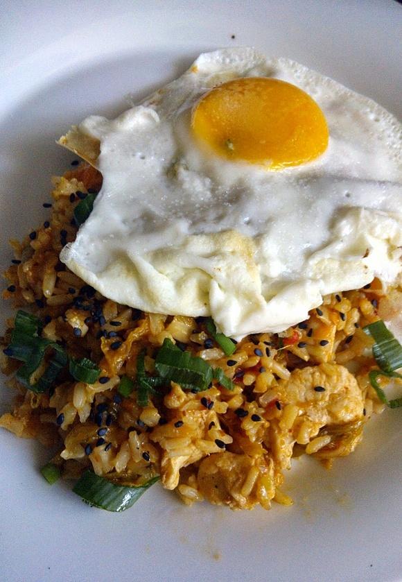 Kimchi bokkeumbap - smażony ryż po koreańsku