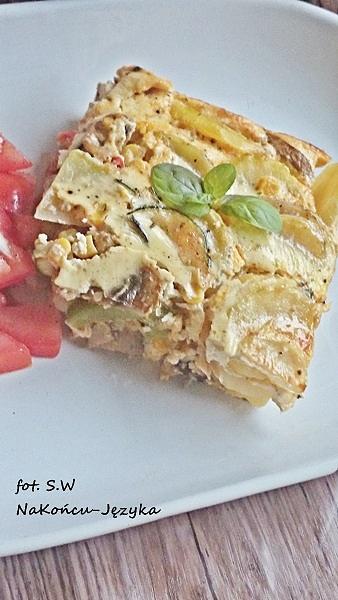 Wegetariańska tortilla z cukinii i pieczarek