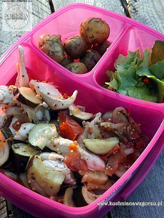 Pierś z kurczaka z warzywami – szybki lunch do pracy
