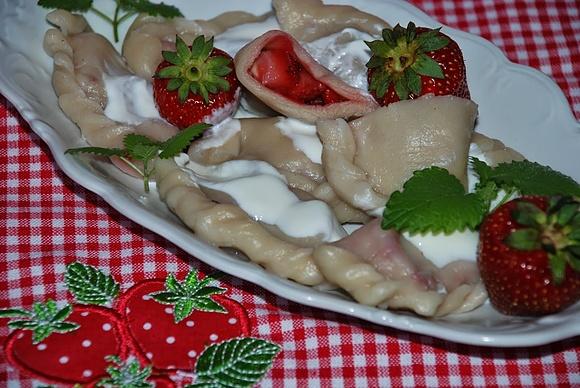 Pierogi z truskawkami