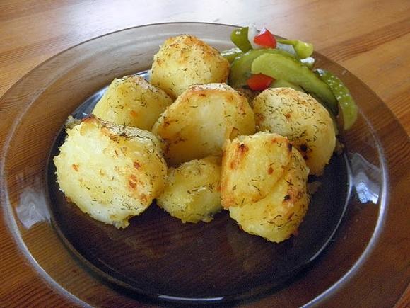 Pieczone ziemniaczki z koperkiem
