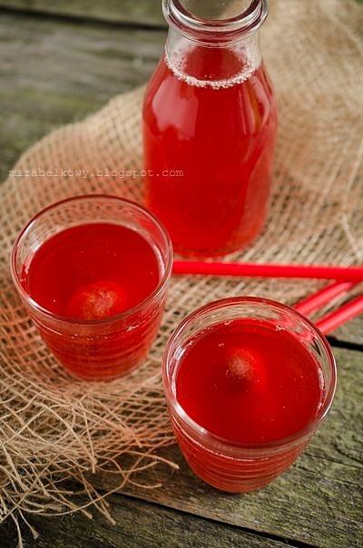 Kompot rabarbarowo-truskawkowy