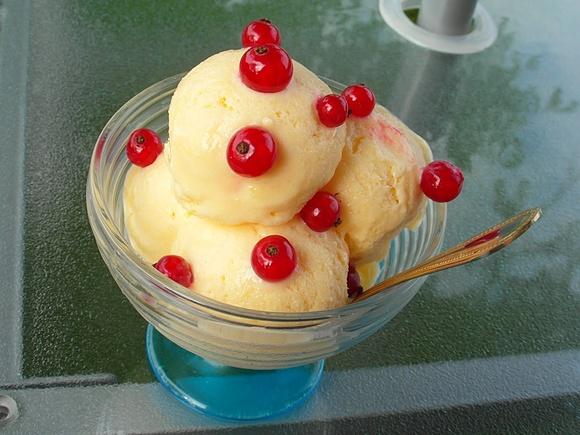 Lody kefirowe z ananasem i mango