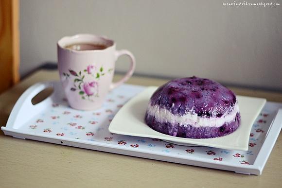 Jagodowy pudding z kaszy jaglanej z waniliowym twarożkiem