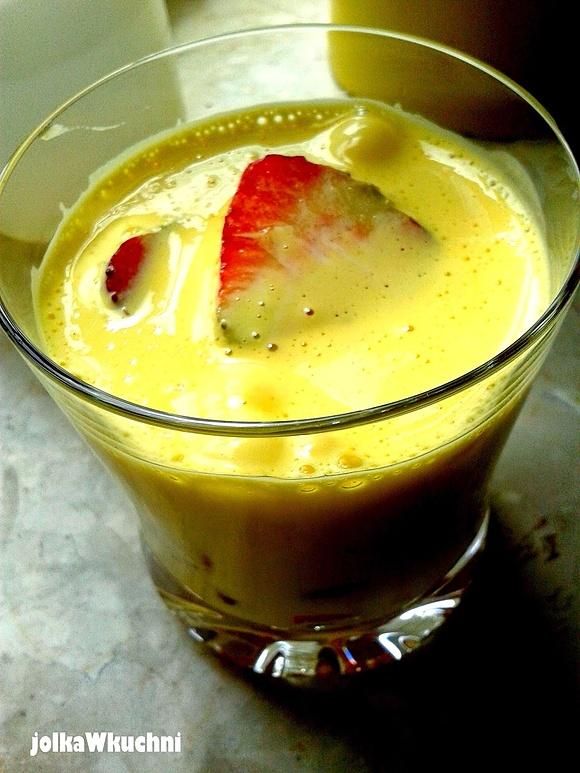 Zabaglione - włoski deser z żółtek i wina
