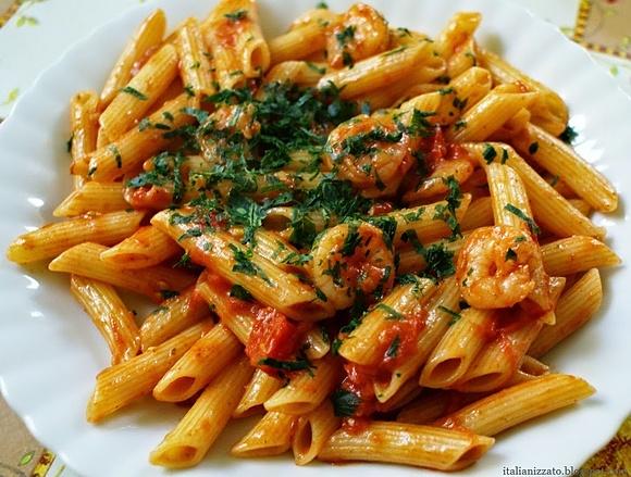 Penne z pikantnymi krewetkami