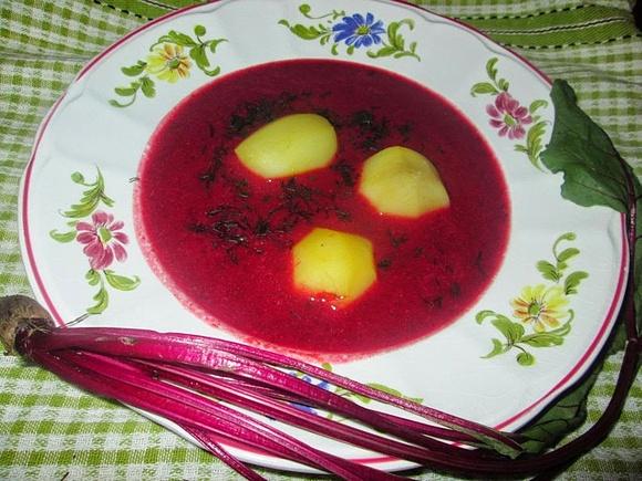 Lekki barszczyk z botwinki