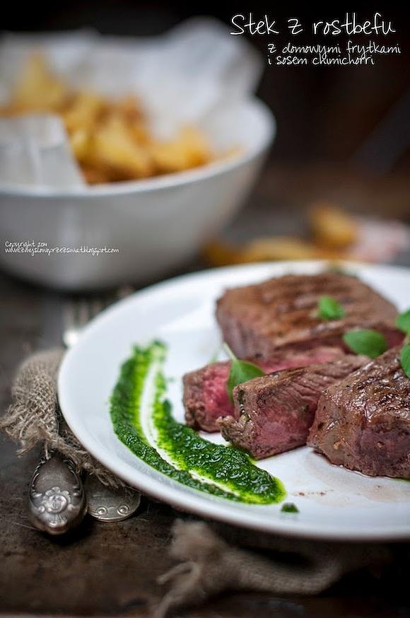 Stek z chimichurri i domowe frytki