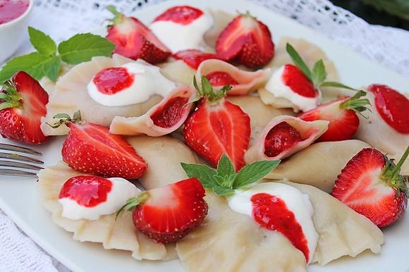 Pierogi z truskawkami