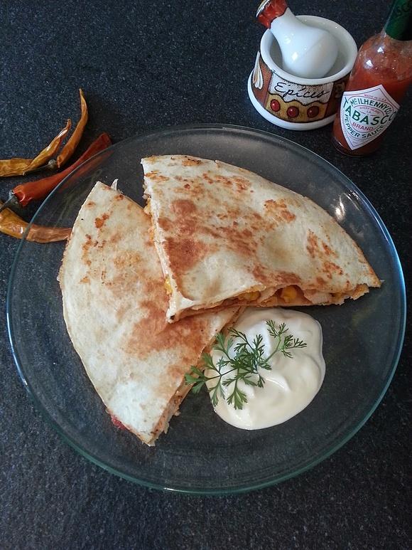 Quesadilla z kurczakiem i kukurydzą