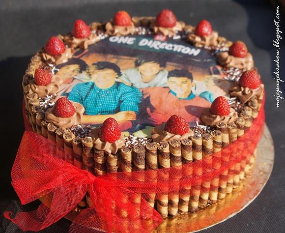 Tort czekoladowo-truskawkowy