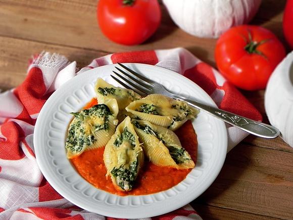 Muszle zapiekane ze szpinakiem i ricottą