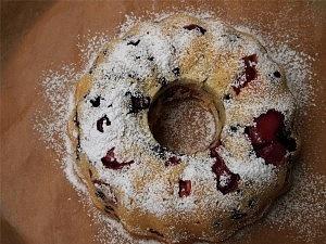 Babka z owocami i ricottą